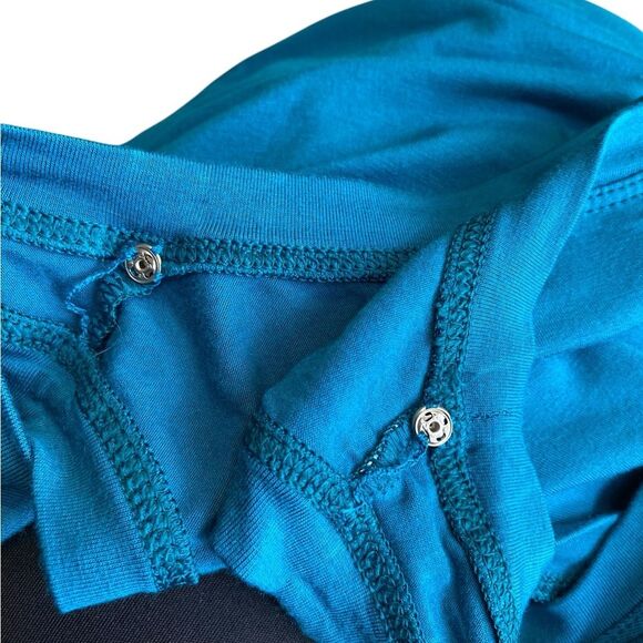 St. John Women’s M Sleeveless Top‎ Solid Teal Baltic Blue Tee Simple Basic New - Picture 7 of 7